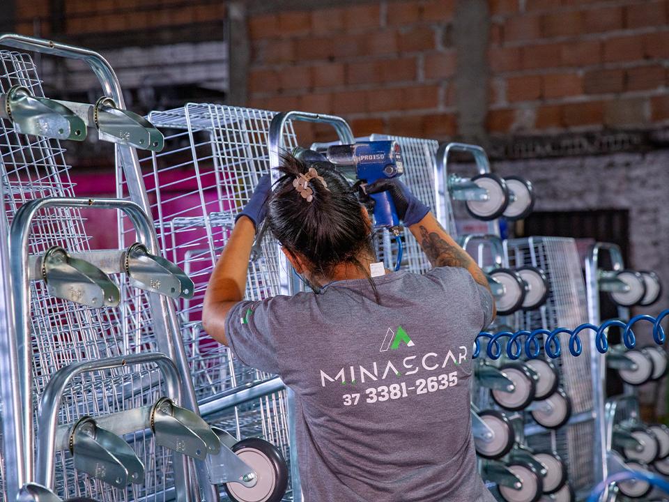 Fábrica de carrinhos de supermercado